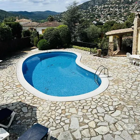 Paliane Costabravasi Holiday home