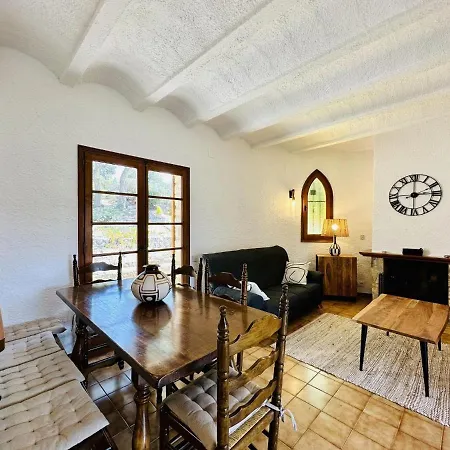 Paliane Costabravasi Holiday home *